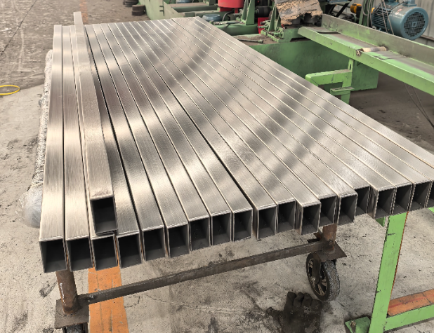 丹东方管 矩形管 无缝方管生产厂家